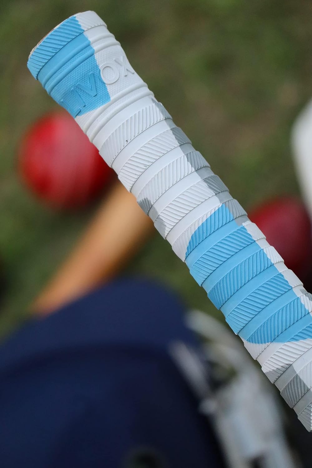 LIVOX® Premium Cricket Bat Handle Rubber 5 Grips for Enhanced Performance With Better Shock Absorption And 1 Wooden Gripper Cone (pack of 6)